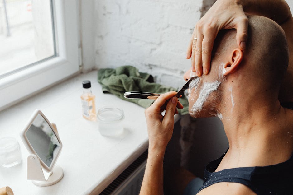 How to Shave Properly: A Guide to a Smooth and Safe Shave